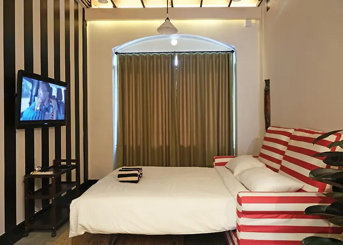 Stylist Siamese Design House Steps To Chinatown - Self Check In 曼谷