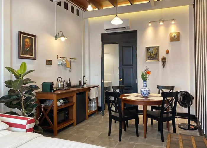 Stylist Siamese Design House Steps To Chinatown - Self Check In 曼谷
